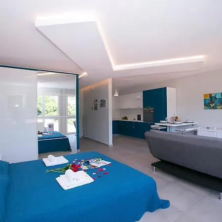 Apartment Paradise *