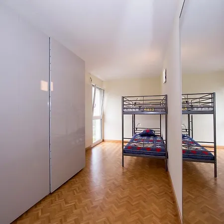 Paradise Apartment *